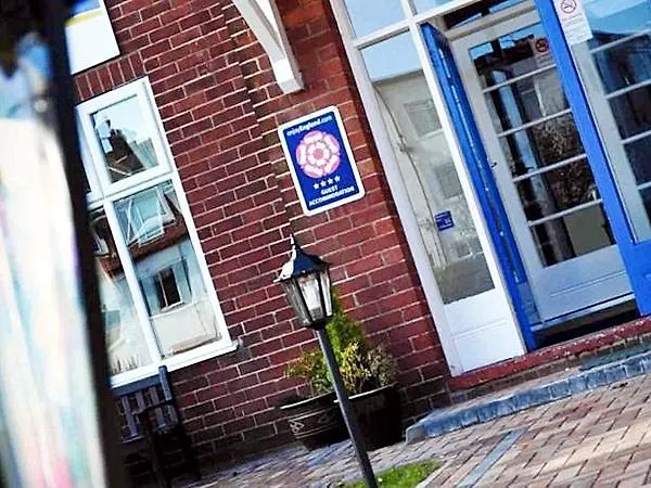 Panzió Lysander Hotel Scarborough